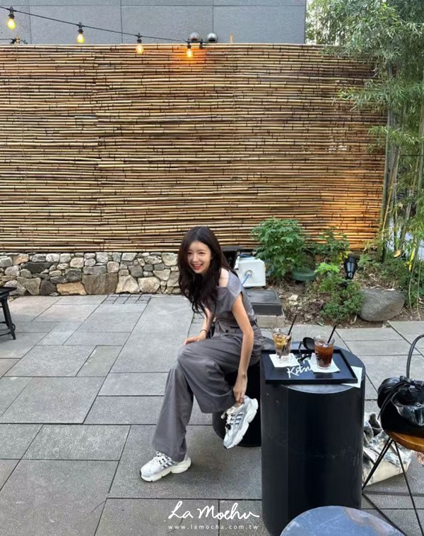 側拉鍊抓皺設計肩上衣
